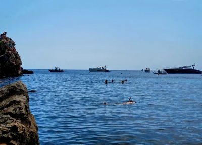 Baie des Milliardaires au Cap d'Antibes в июле — фото погоды (2026-07-02)