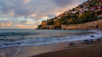 Castle Of Alanya в апреле — фото погоды (2026-04-11)