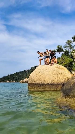 Playa Pichilingue в октябре — фото погоды (2025-10-20)
