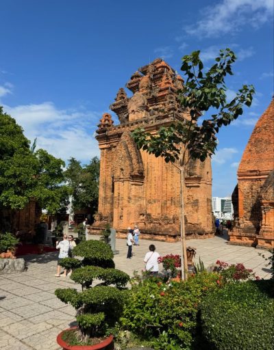 Thap Ba Ponagar в январе — фото погоды (2026-01-24)