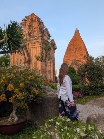 Thap Ba Ponagar в апреле — фото погоды (2026-04-14)