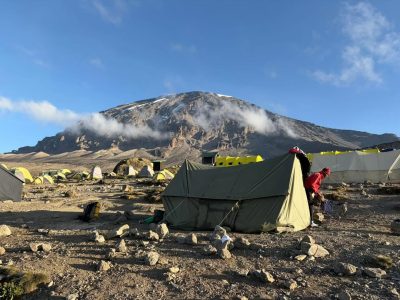 Karanga camp, mount Kilimanjaro в апреле — фото погоды (2026-04-02)