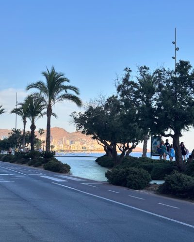 Poniente Beach в июле — фото погоды (2026-07-14)
