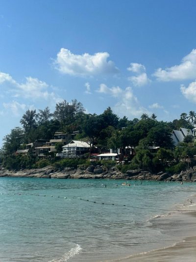 Kata Noi Beach, Phuket, Thailand в апреле — фото погоды (2026-04-06)