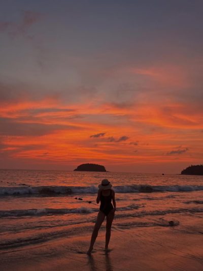 Kata Noi Beach, Phuket, Thailand в апреле — фото погоды (2026-04-16)