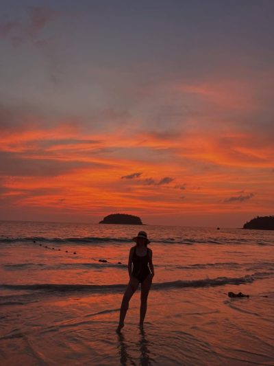 Kata Noi Beach, Phuket, Thailand в апреле — фото погоды (2026-04-16)