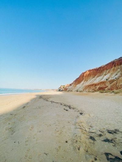 Praia da Falésia в марте — фото погоды (2026-03-06)