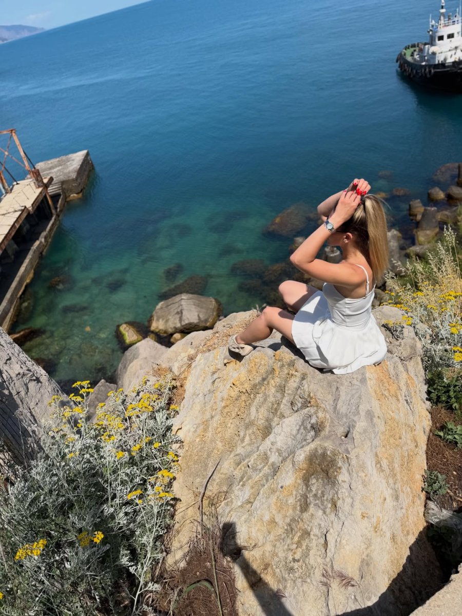 Погода в Ласточкино гнездо / Swallow's Nest