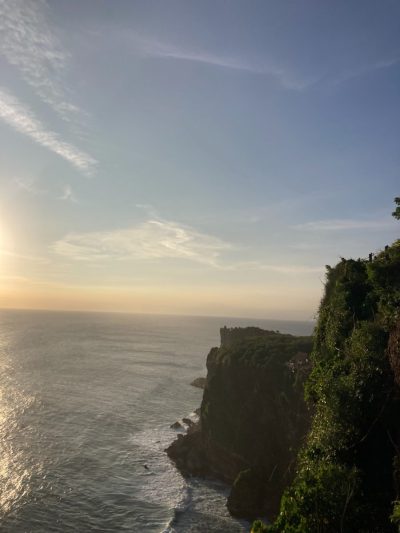 Karang Boma Cliff в мае — фото погоды (2026-05-30)