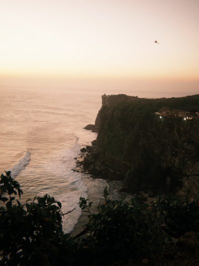 Karang Boma Cliff в июне — фото погоды (2026-06-16)