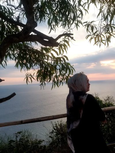 Karang Boma Cliff в июле — фото погоды (2026-07-11)