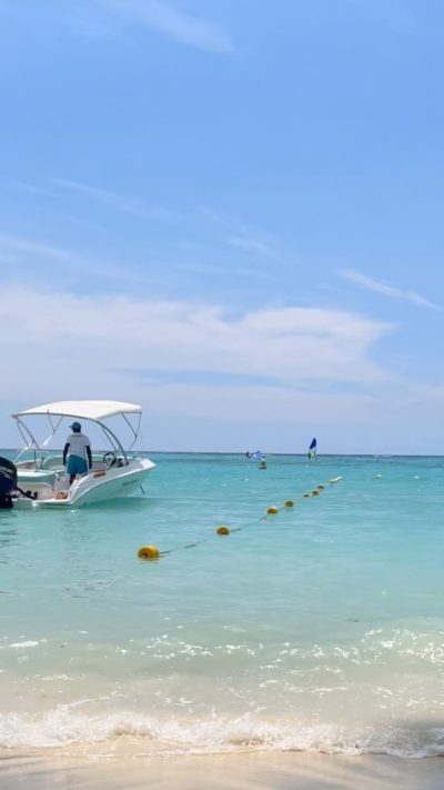 Trou Aux Biches Beach в августе — фото погоды (2025-08-28)
