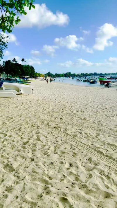 Trou Aux Biches Beach в сентябре — фото погоды (2025-09-16)