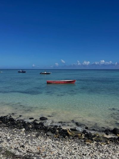 Trou Aux Biches Beach в марте — фото погоды (2026-03-29)