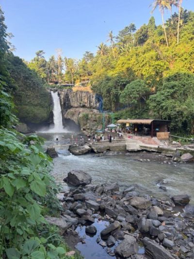Tegenungan Waterfall в июле — фото погоды (2026-07-15)