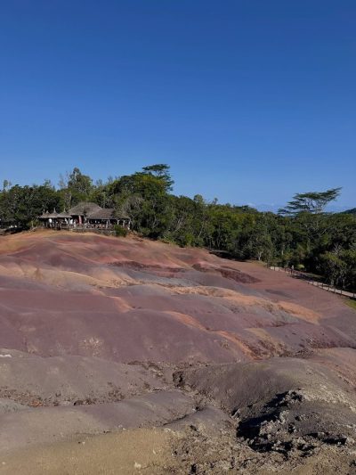 Seven Coloured Earths, Charamel, Mauritius в сентябре — фото погоды (2025-09-22)