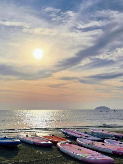 Pantai Tanjung Aru, Kota Kinabalu, Sabah в апреле — фото погоды (2026-04-04)