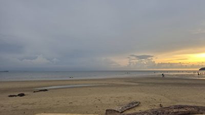 Pantai Tanjung Aru, Kota Kinabalu, Sabah в мае — фото погоды (2026-05-23)
