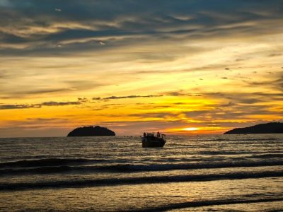 Pantai Tanjung Aru, Kota Kinabalu, Sabah в июне — фото погоды (2026-06-27)