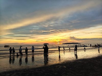 Pantai Tanjung Aru, Kota Kinabalu, Sabah в июне — фото погоды (2026-06-27)