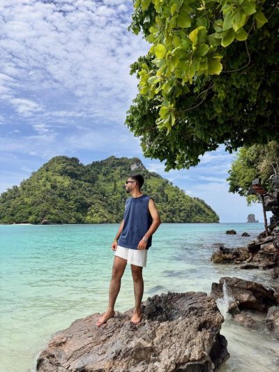 Phranang Cave Beach, Krabi, Thailand в октябре — фото погоды (2025-10-04)