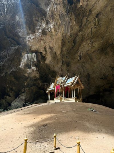 Phranang Cave Beach, Krabi, Thailand в октябре — фото погоды (2025-10-07)