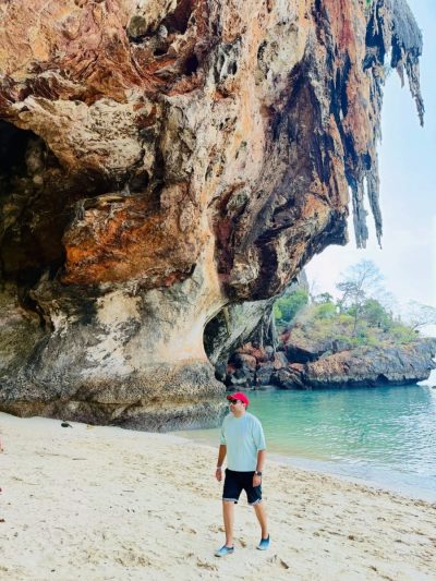 Phranang Cave Beach, Krabi, Thailand в марте — фото погоды (2026-03-01)