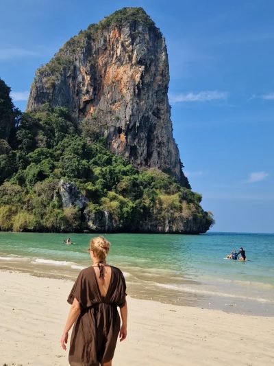 Phranang Cave Beach, Krabi, Thailand в марте — фото погоды (2026-03-06)
