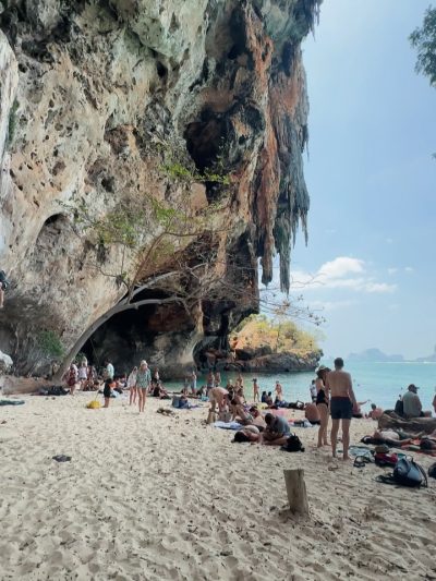 Phranang Cave Beach, Krabi, Thailand в марте — фото погоды (2026-03-10)