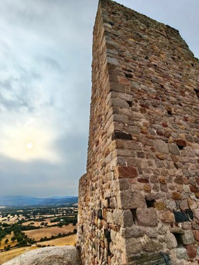 Castello di Pedres в августе — фото погоды (2025-08-25)