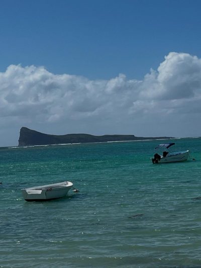 Mont Choisy Beach в августе — фото погоды (2025-08-28)