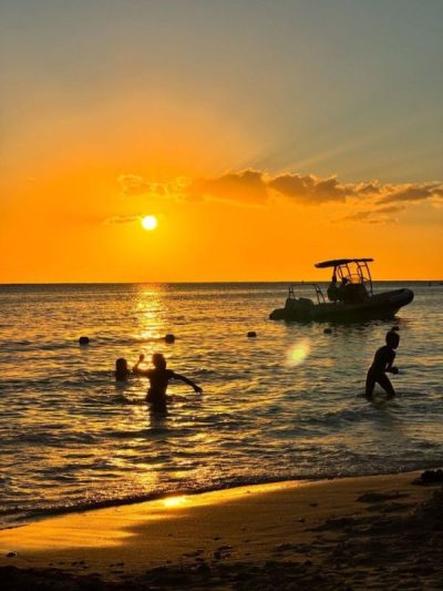 Mont Choisy Beach в июне — фото погоды (2026-06-08)