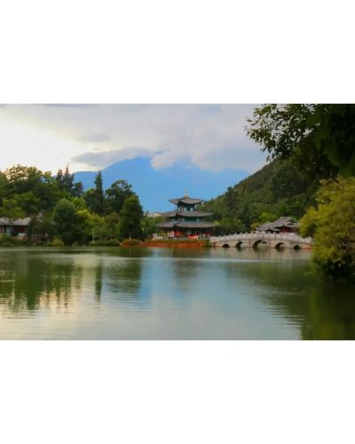 丽江古城 Lijiang Old Town в июле — фото погоды (2026-07-20)