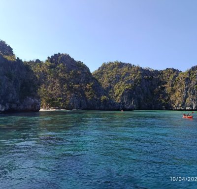 Secret Lagoon Beach в апреле — фото погоды (2026-04-15)