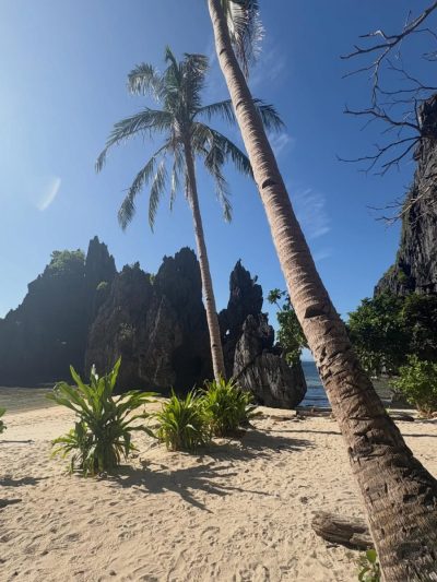 Secret Lagoon Beach в мае — фото погоды (2026-05-21)