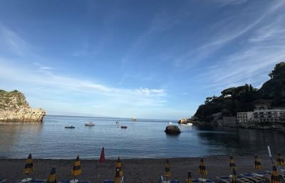 Taormina's Beach в октябре — фото погоды (2025-10-25)