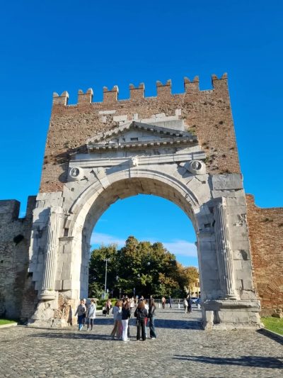 Rimini - Rivazzura в октябре — фото погоды (2025-10-11)