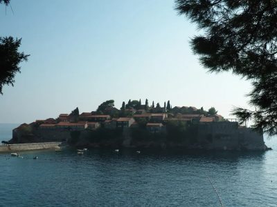 Sveti Stefan, Budva, Montenegro в октябре — фото погоды (2022-10-03)