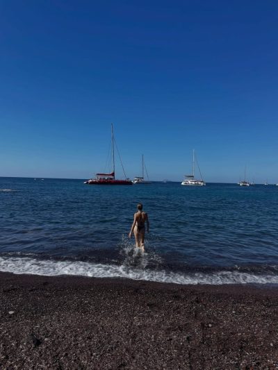 Red Beach в сентябре — фото погоды (2025-09-18)