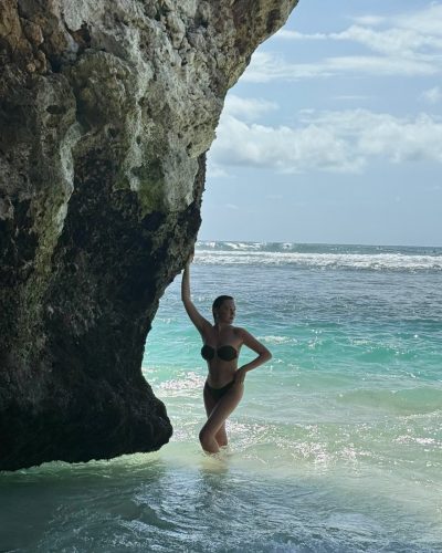 Uluwatu Beach в декабре — фото погоды (2025-12-03)