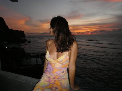 Uluwatu Beach в декабре — фото погоды (2025-12-08)