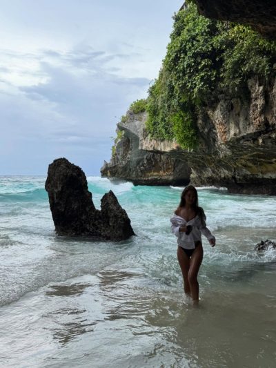 Uluwatu Beach в декабре — фото погоды (2025-12-11)
