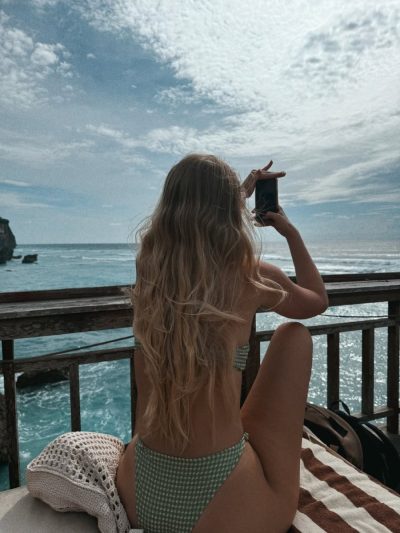 Uluwatu Beach в декабре — фото погоды (2025-12-16)