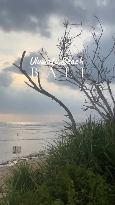 Uluwatu Beach в феврале — фото погоды (2026-02-08)