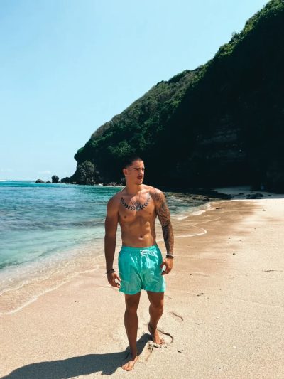 Uluwatu Beach в мае — фото погоды (2026-05-22)