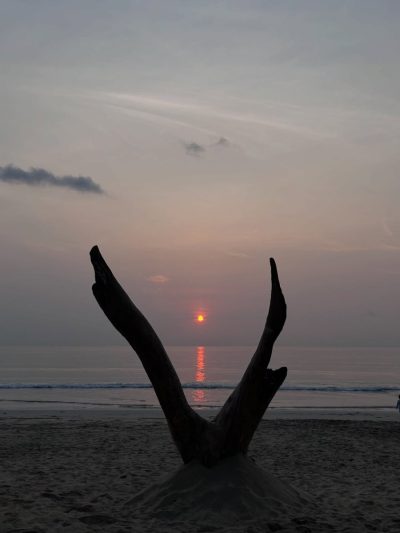 Uppuveli Beach в июле — фото погоды (2026-07-17)