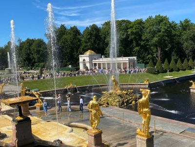 Peterhof Palace Russia — фото погоды в июле (2026-07-18)