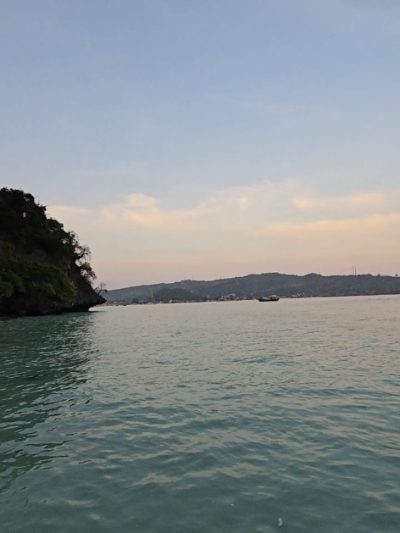 Monkey Beach, Phi Phi Island в марте — фото погоды (2026-03-31)