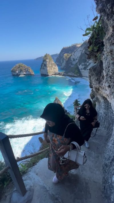 Diamond Beach Nusa Penida в апреле — фото погоды (2026-04-19)