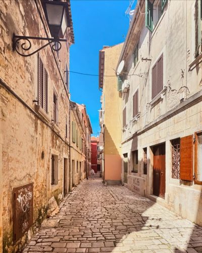 Vrsar Stari grad в апреле — фото погоды (2026-04-12)
